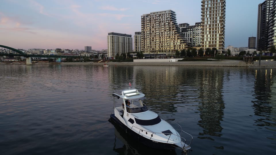 Belgrade river cruise 10m boat